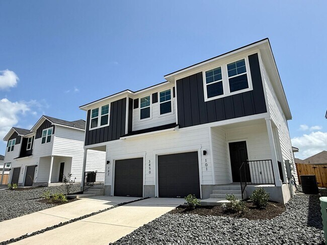 Foto del edificio - BRAND NEW 3 Bedroom, 2.5 Bathroom, Two-sto...