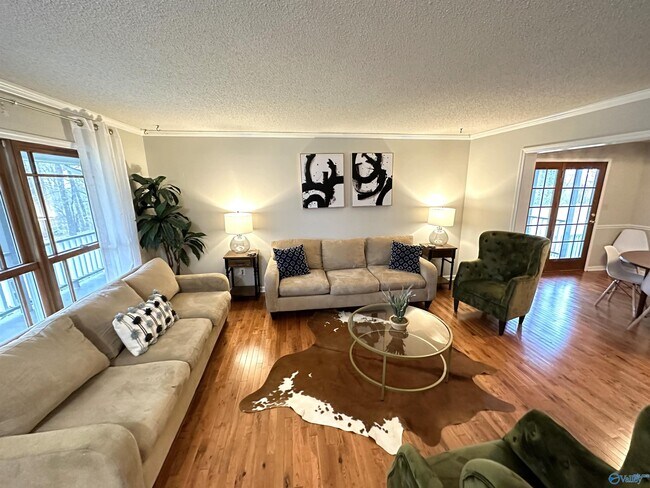 Foto del edificio - 401 Douglass Rd NW