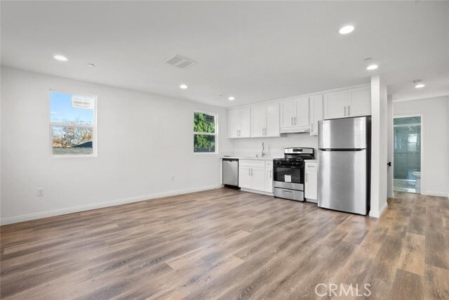 Building Photo - 11560 Archwood St