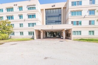 Building Photo - 14840 Naranja Lakes Blvd