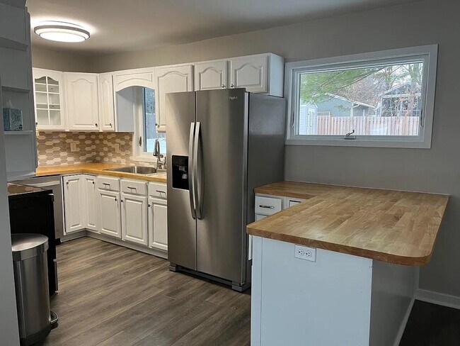 Foto del edificio - 416 Stillwater Ave W