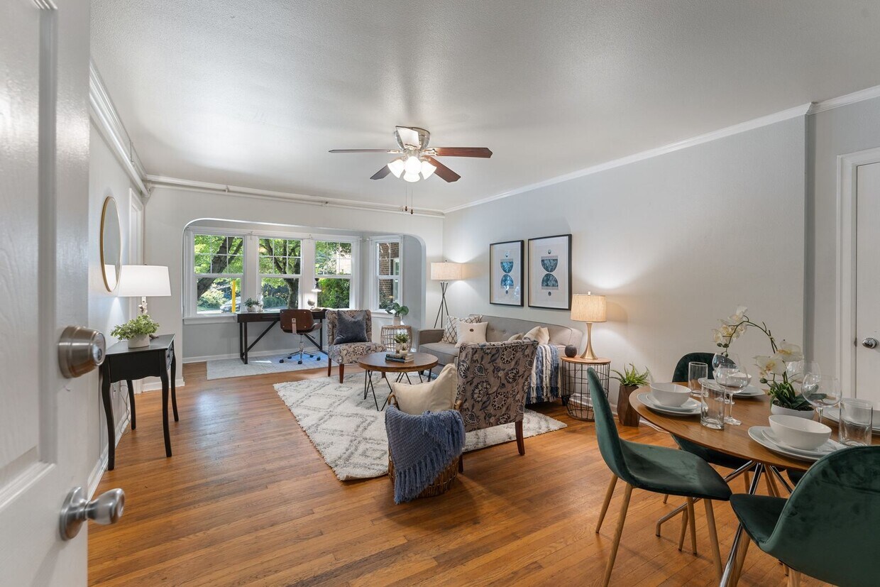 Foto principal - Bright 1 Bed condo in Kerns Neighborhood o...