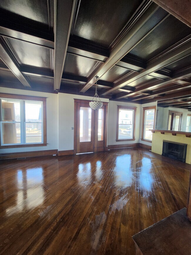 Foto del edificio - 403 W 4th St