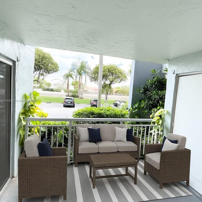 Foto del edificio - 8540 SW 212th St