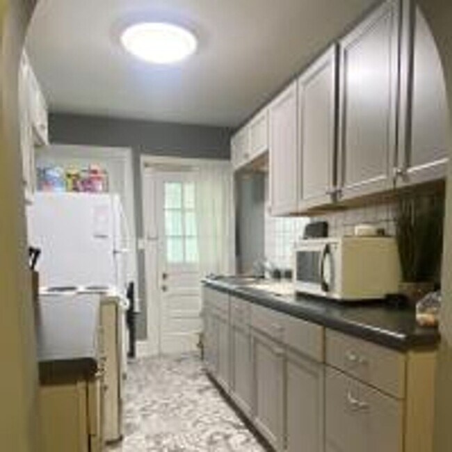Foto del edificio - 321 E 5th St