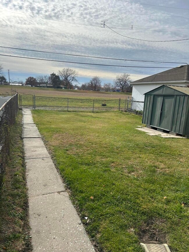 Foto del edificio - 40 E Glenwood Ave