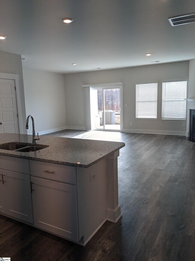 Building Photo - 145 Bromes Wy