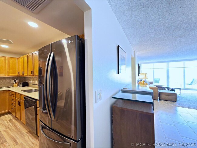 Foto del edificio - 3546 S Ocean Blvd