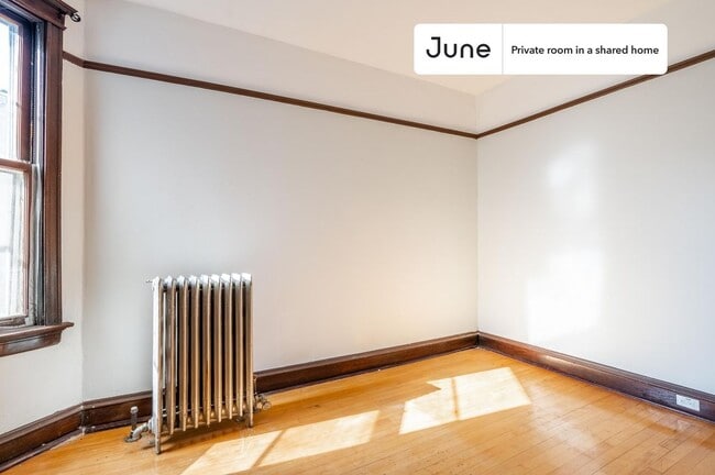 Foto del edificio - Room in Shared 3 bed/1 bath home