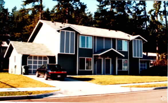 Primary Photo - 5502-5504 S Mullen St
