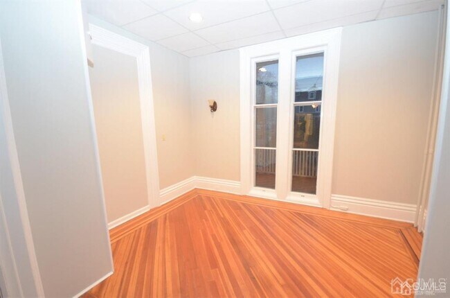 Foto del edificio - 405 N Washington Ave