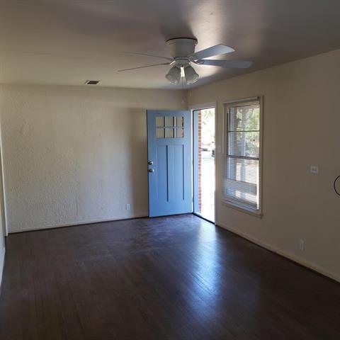 Building Photo - 10646 Wood Dale Dr
