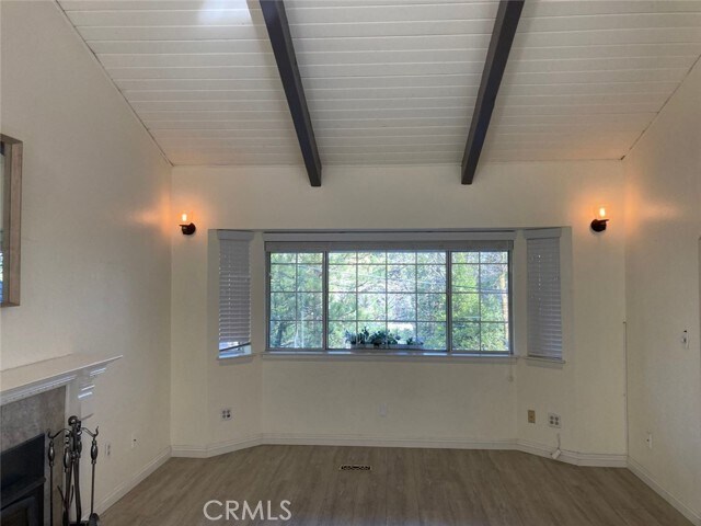 Building Photo - 27443 School Dr