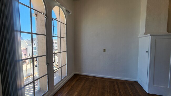 Building Photo - 3625 Fillmore St