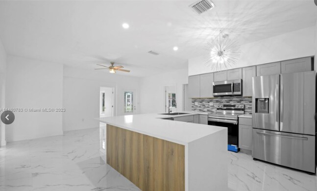 Foto del edificio - 925 NE 4th St