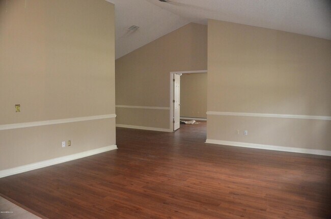 Foto del edificio - 1008 Larkspur Loop