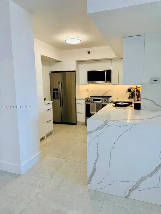 Foto del edificio - 19101 NE 36th Ct