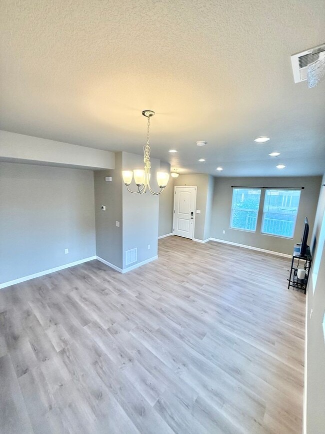 Photo - Move in ready!! Close to military bases! House