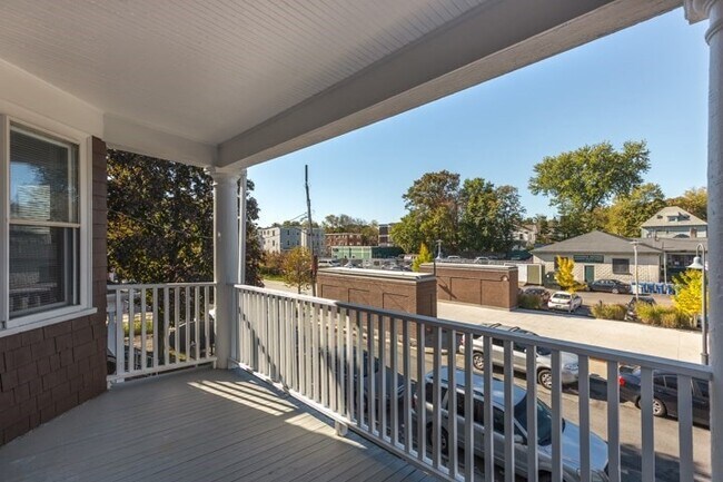 Building Photo - 15 Clementine Park