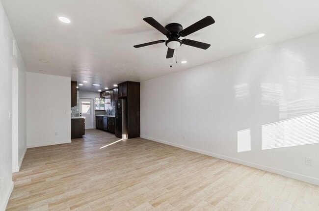 Building Photo - NEWLY REMODELED HOME NEAR TMC MAIN CAMPUS!