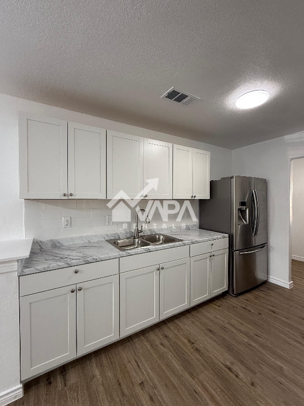 Foto del edificio - 9846 Alisa Brooke