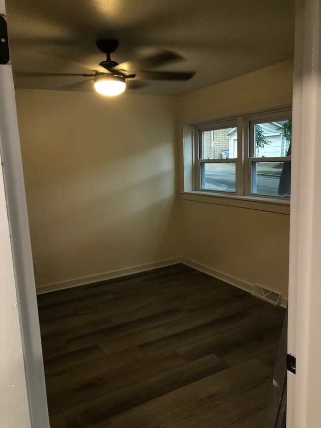 2962 S Delaware Ave Unit 1-Lower Front, Milwaukee, WI 53207 ...