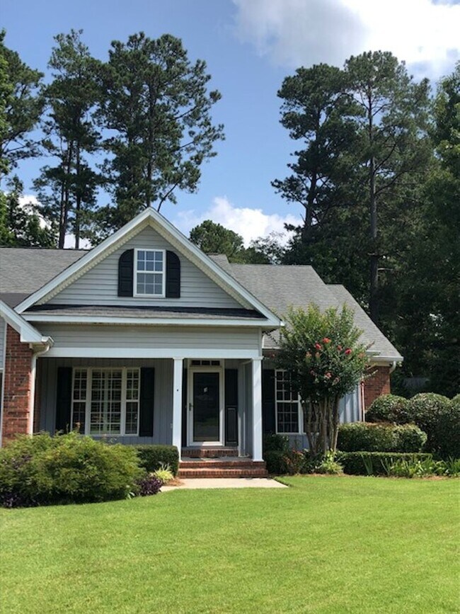 Building Photo - 3 Preakness Ct SE