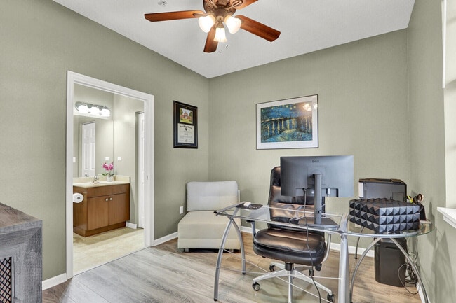 Foto del edificio - 136 Regions Way