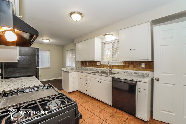 Foto del edificio - 1499 Shanley Dr