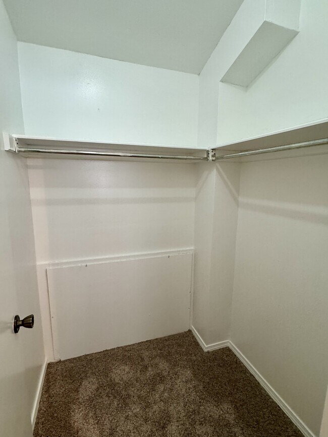 Foto del edificio - 13811 Turnberry Ln
