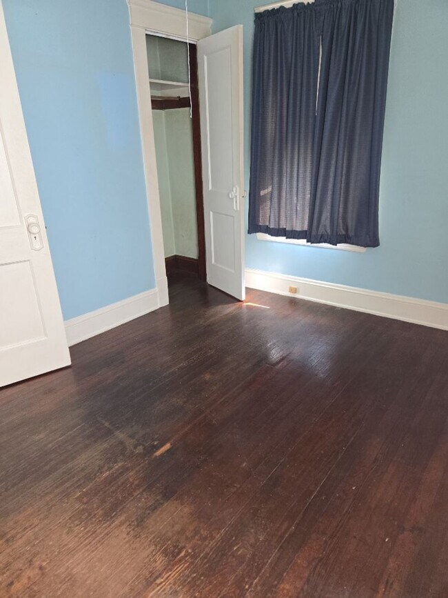 Foto del edificio - 15714 Holmes Ave