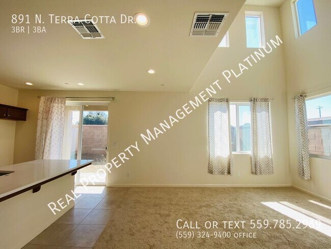 Building Photo - $1,995 New Reduced Price!  3 Bedroom Home ...