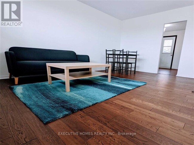 Photo du bâtiment - 1525-1525 Park Rd S