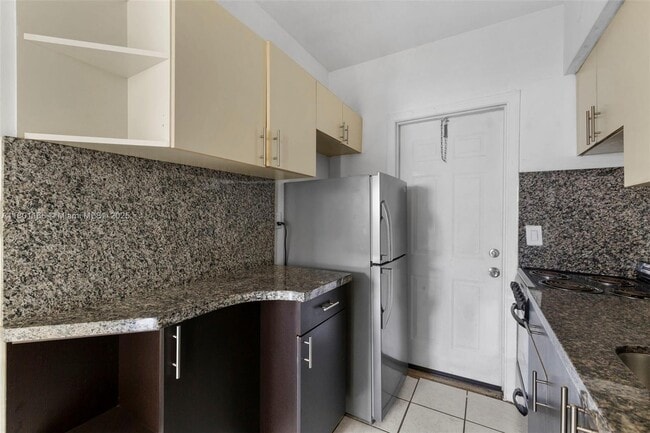 Foto del edificio - 770 83rd St
