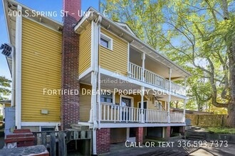 Building Photo - 400 S Spring St