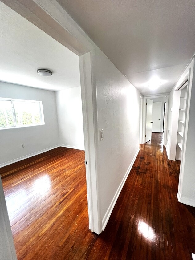 Photo - 2720 Shipping Ave (Miami, FL)