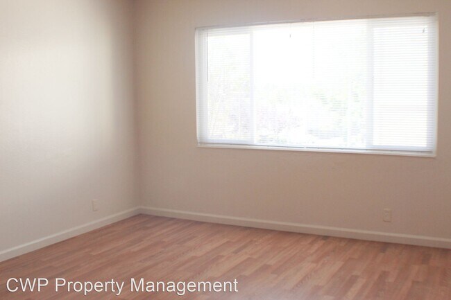 Foto del edificio - 9240-9244 MacArthur Blvd