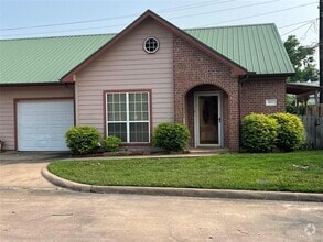 Building Photo - 852 Tangle Oaks Dr