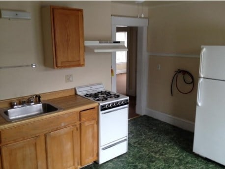 Interior - 1489 North Ave