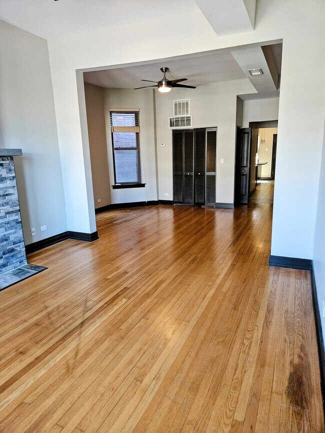 Foto del edificio - 1428 N Western Ave