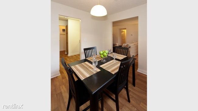 Building Photo - 4176 Appian Way W