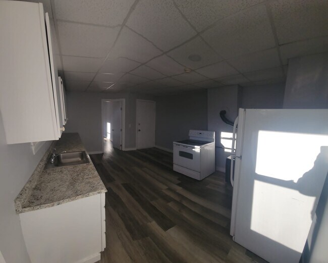 Building Photo - 29 Pleasant Pl