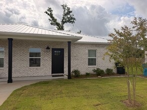 Building Photo - 3628 E Orlando Rd