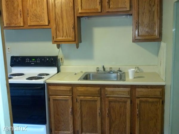 Primary Photo - 300 Darrow Ave