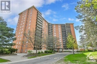 Building Photo - 2020-2020 Jasmine Crescent