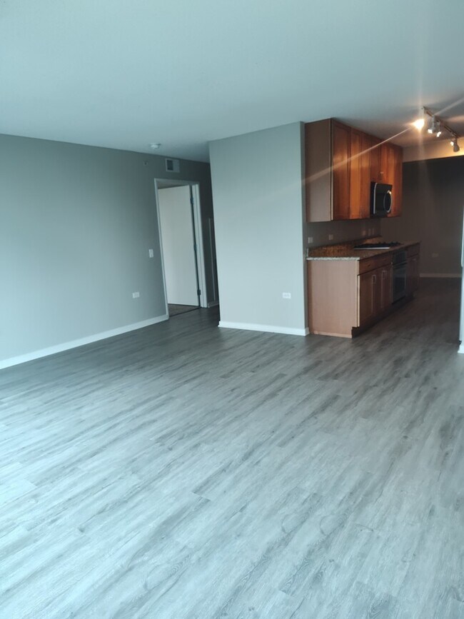 Foto del edificio - 9725 Woods Dr