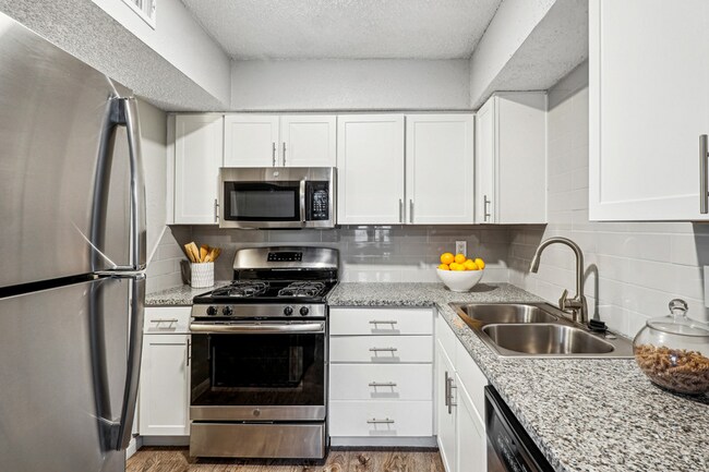 Photo - $599 first month's rent! Apartment