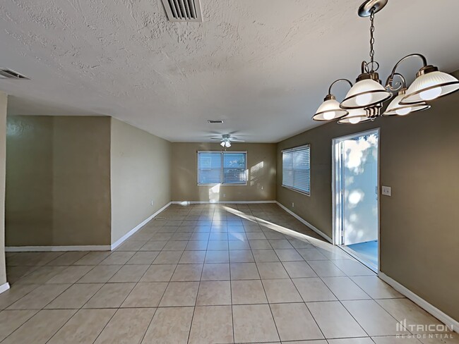 Building Photo - 5551 82nd Ave N