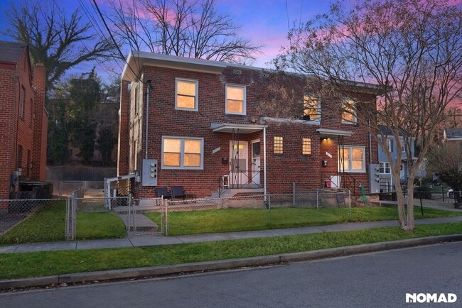 Building Photo - 2713 Fort Baker Dr SE