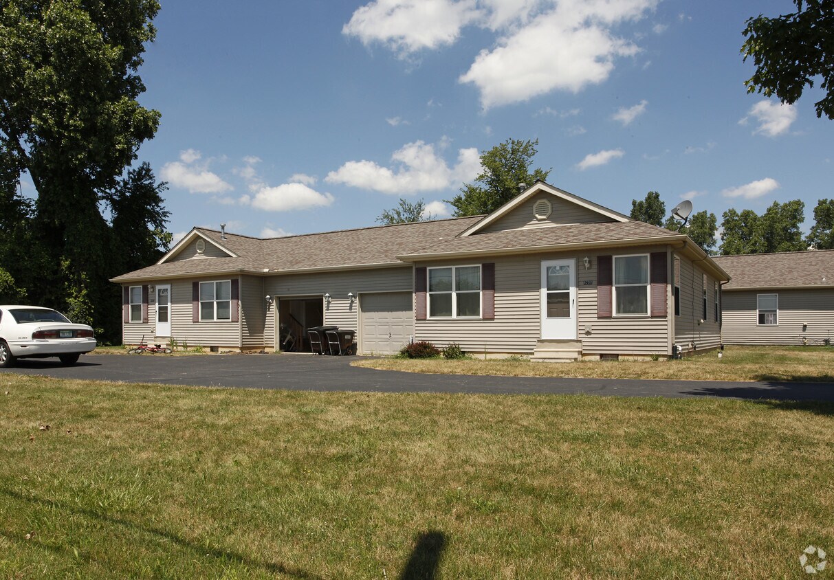 Primary Photo - 3010-4200 Nevada Rd